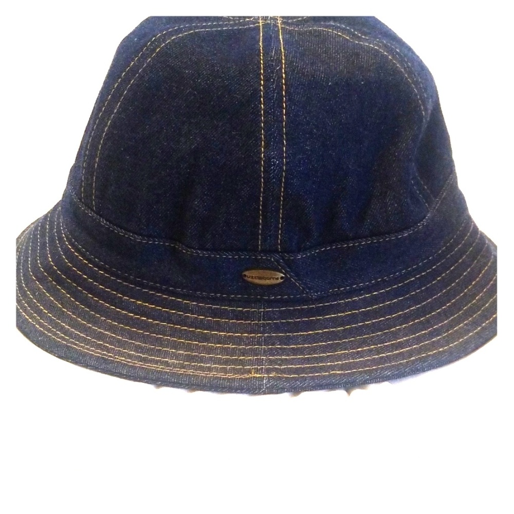 Liz Claiborne ladies bucket hat